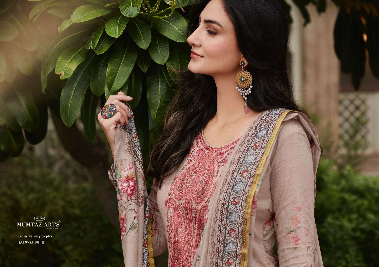 MUMTAZ ARTS MAYEERA DESIGNER LAWN COTTON EMBROIDERED SUITS IN WHOLESALE RATE 